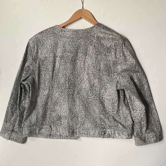 Ruby Rd. Long-sleeve snake printed jacket, Size 16 - Picture 6 of 9